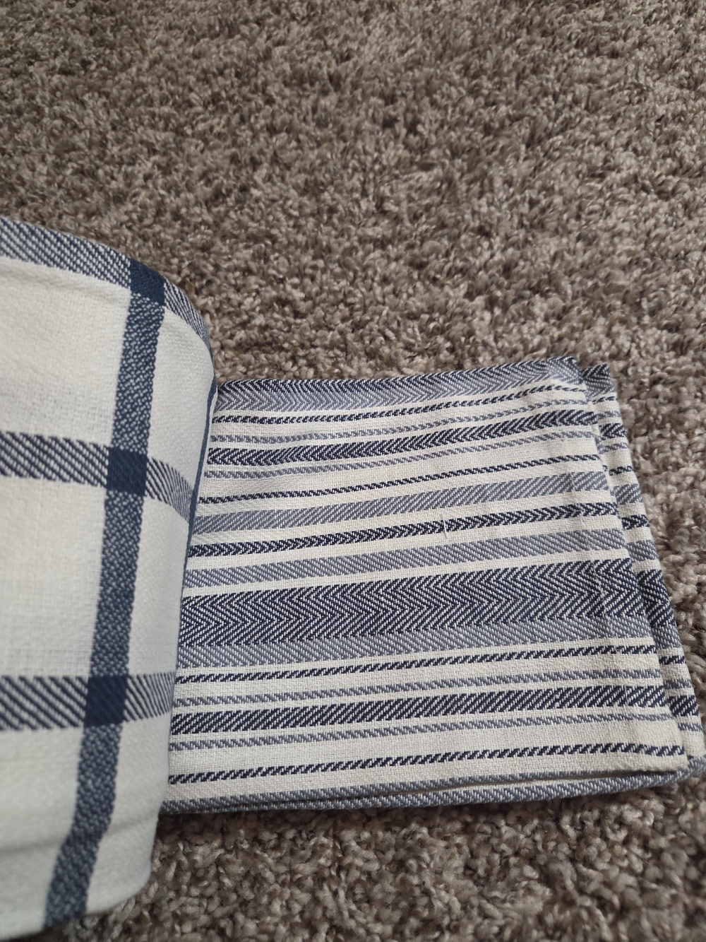 DII Navy Patterned Kitchen Towel Set - Picture 2 of 6